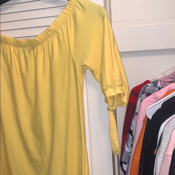 Yellow Dress - Picture 2 of 5